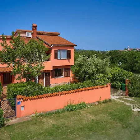 Bastianich Mit Grossem Garten Und Pool Prázdninový dům
