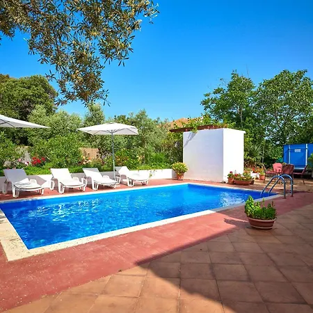 Bastianich Mit Grossem Garten Und Pool بيت للعطل *
